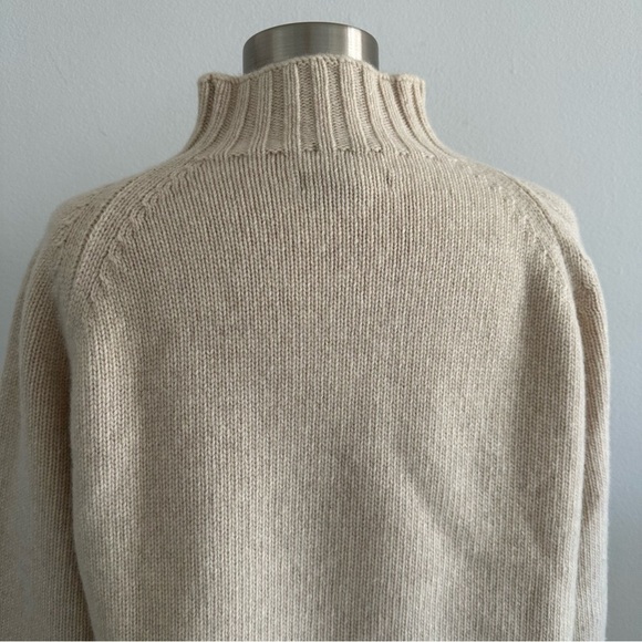 New HILFIGER 100% Wool Turtle Neck Sweater M made In Italy - Picture 6 of 10